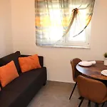 Apartment With Parking Space Barbat, Rab - 20080
