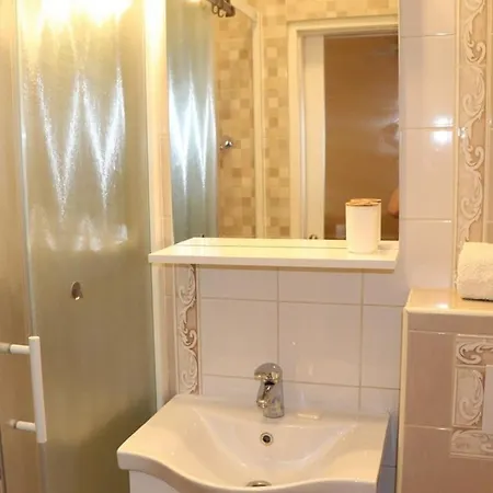 With Parking Space Barbat, Rab - 20080 Apartamento Barbat na Rabu
