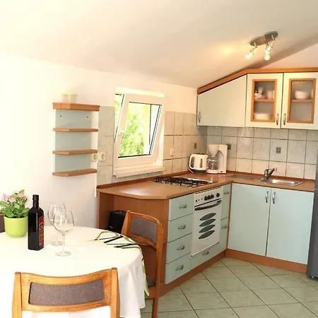 Apartamento With Parking Space Barbat, Rab - 20080 *