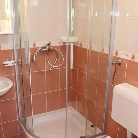 With Parking Space Barbat, Rab - 20080 Apartamento Barbat na Rabu