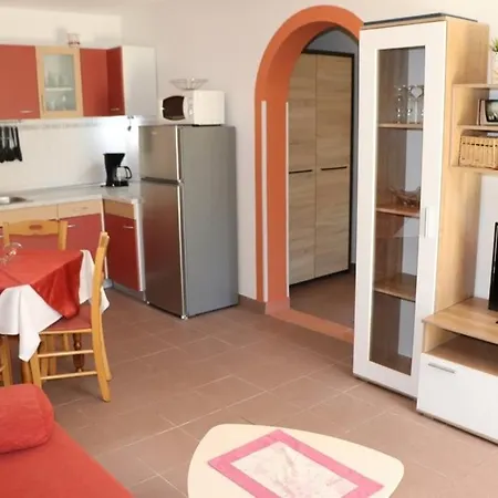 With Parking Space Barbat, Rab - 20080 Apartamento Barbat na Rabu