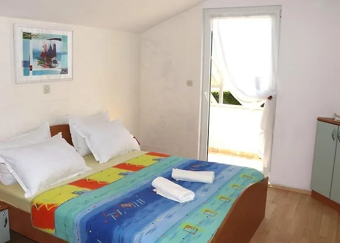 Apartment With Parking Space Barbat, Rab - 20080